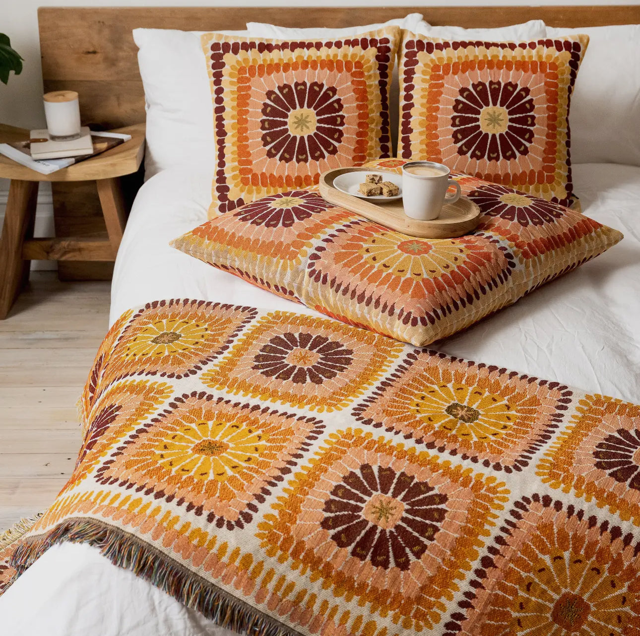 HENDEER - 'Eight Days a Week' Woven Picnic Rug/Throw: Large 170x200cm