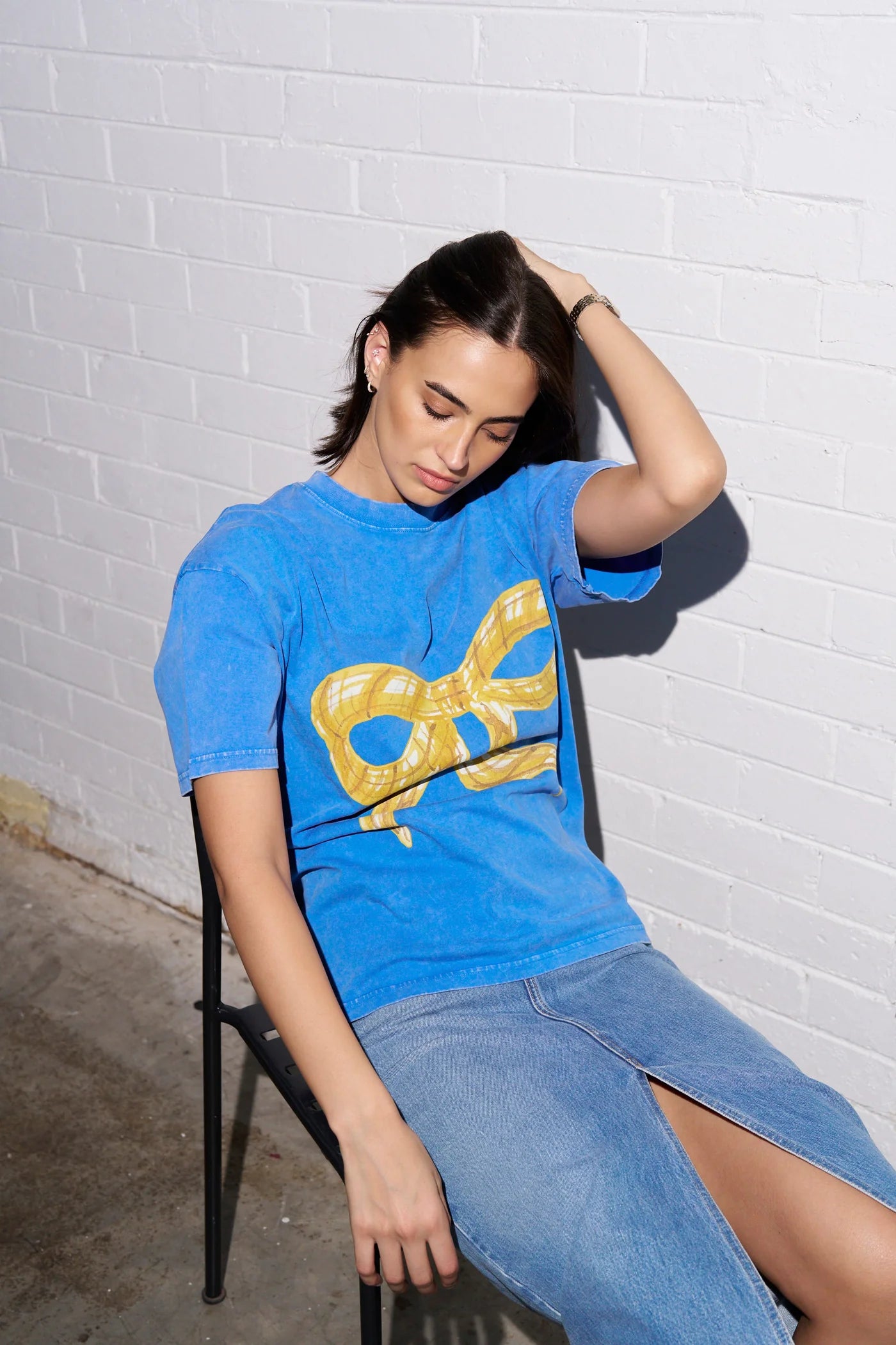 MAKU Big Bow Acid Wash Oversized Tee Shirt - Blue