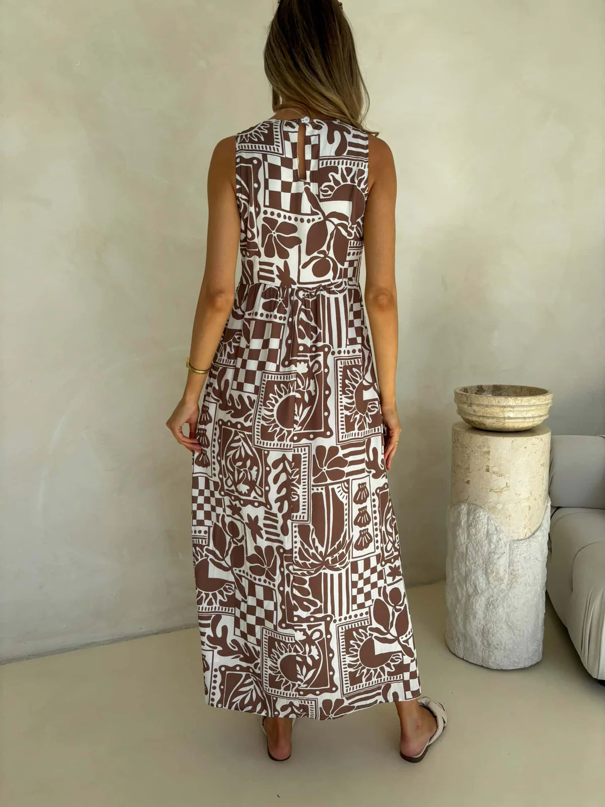 Peyton Sleeveless Maxi Dress Truffle Print