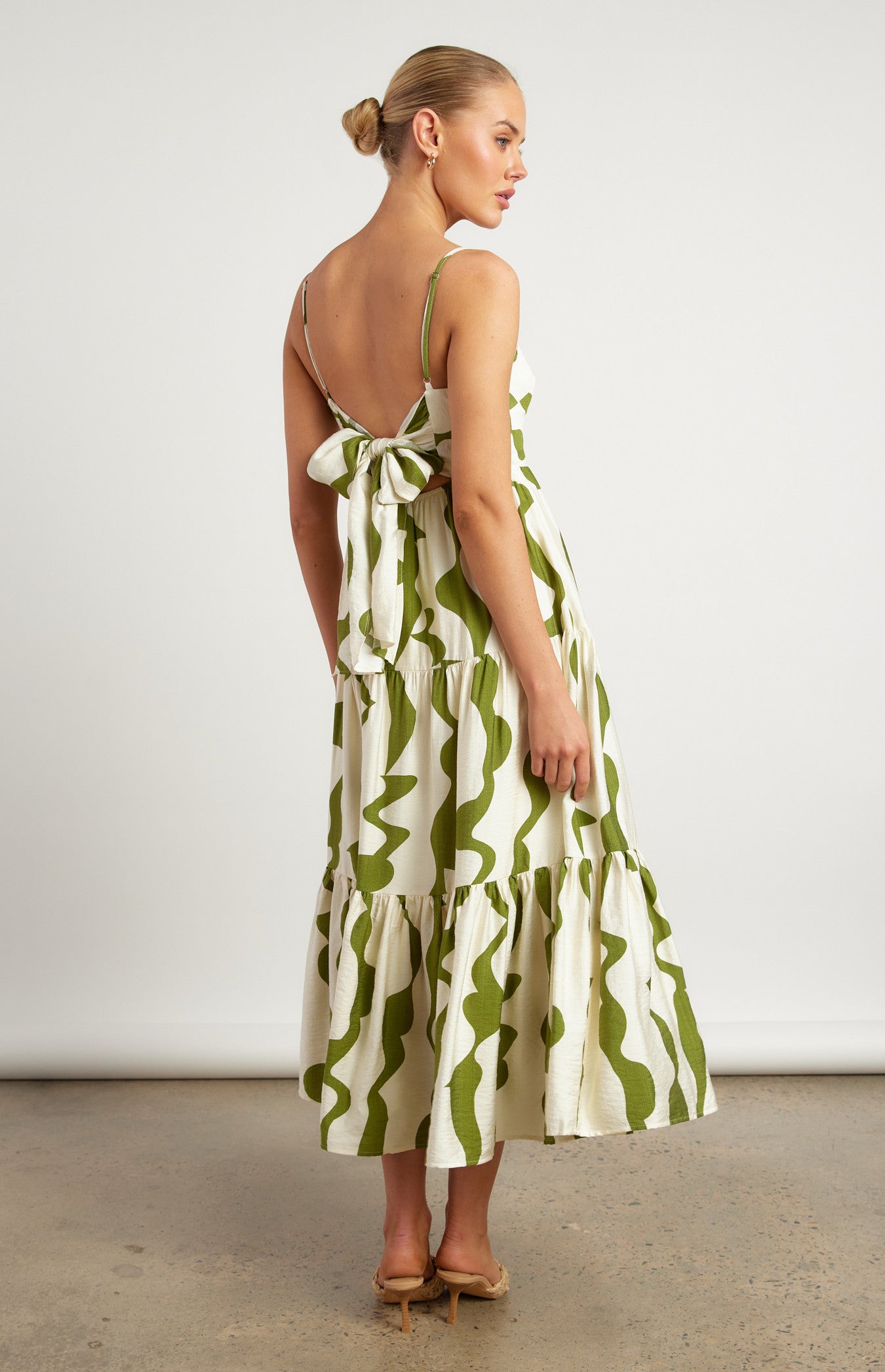 Wave Print Tiered Midi Dress with Tie Back Detail - Green