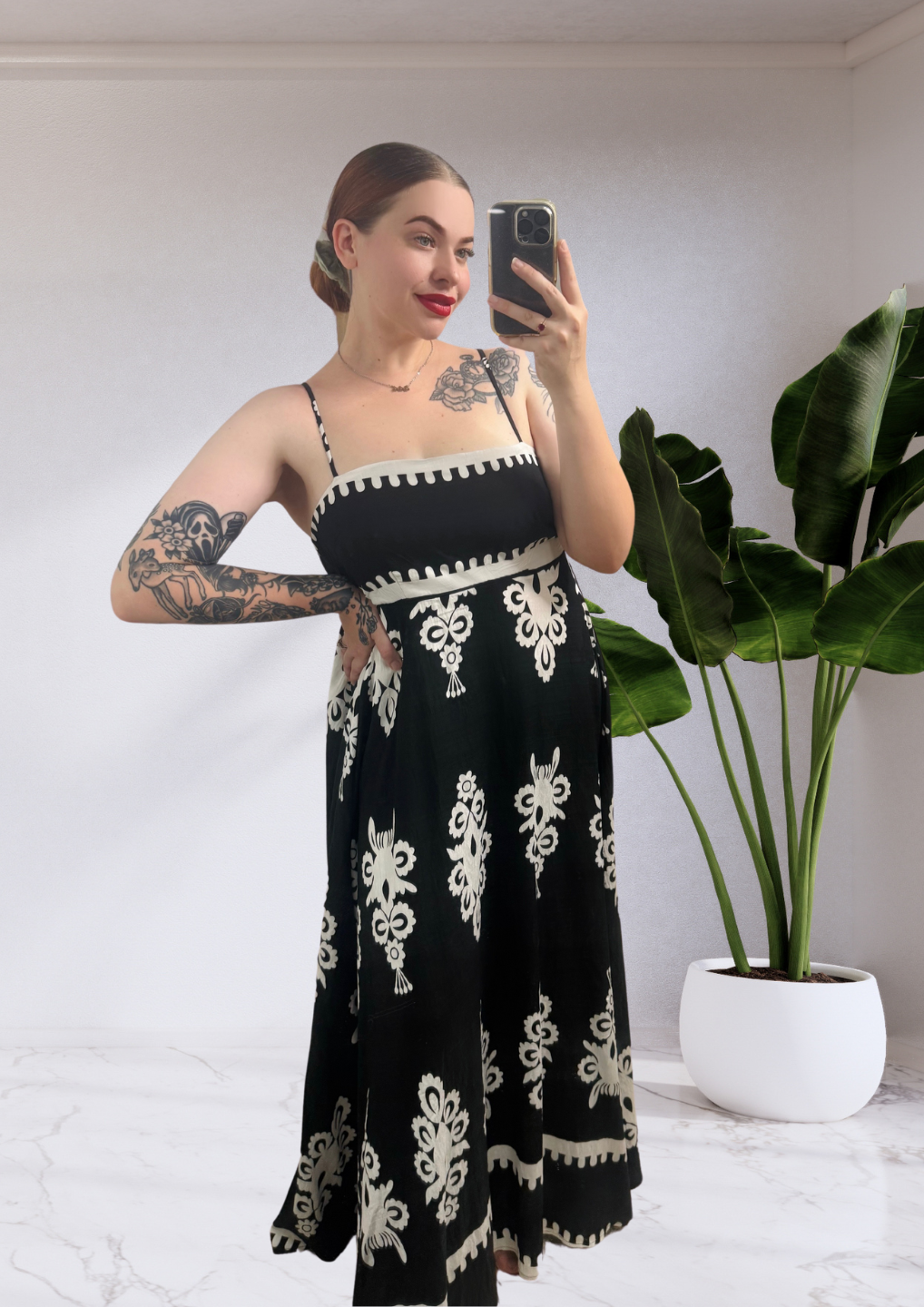 Tia Spaghetti strap Maxi Dress - Black