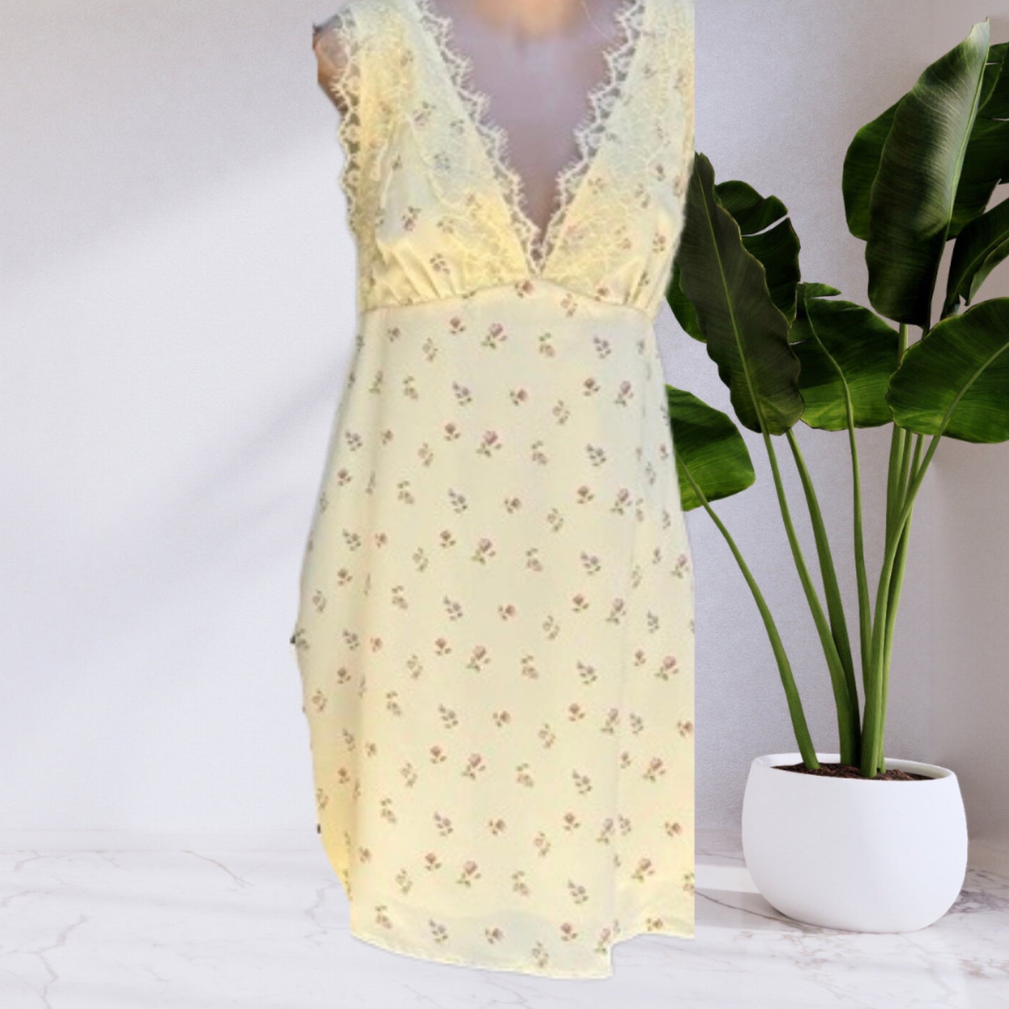 Lacey Lace Mini Dress - Yellow Floral