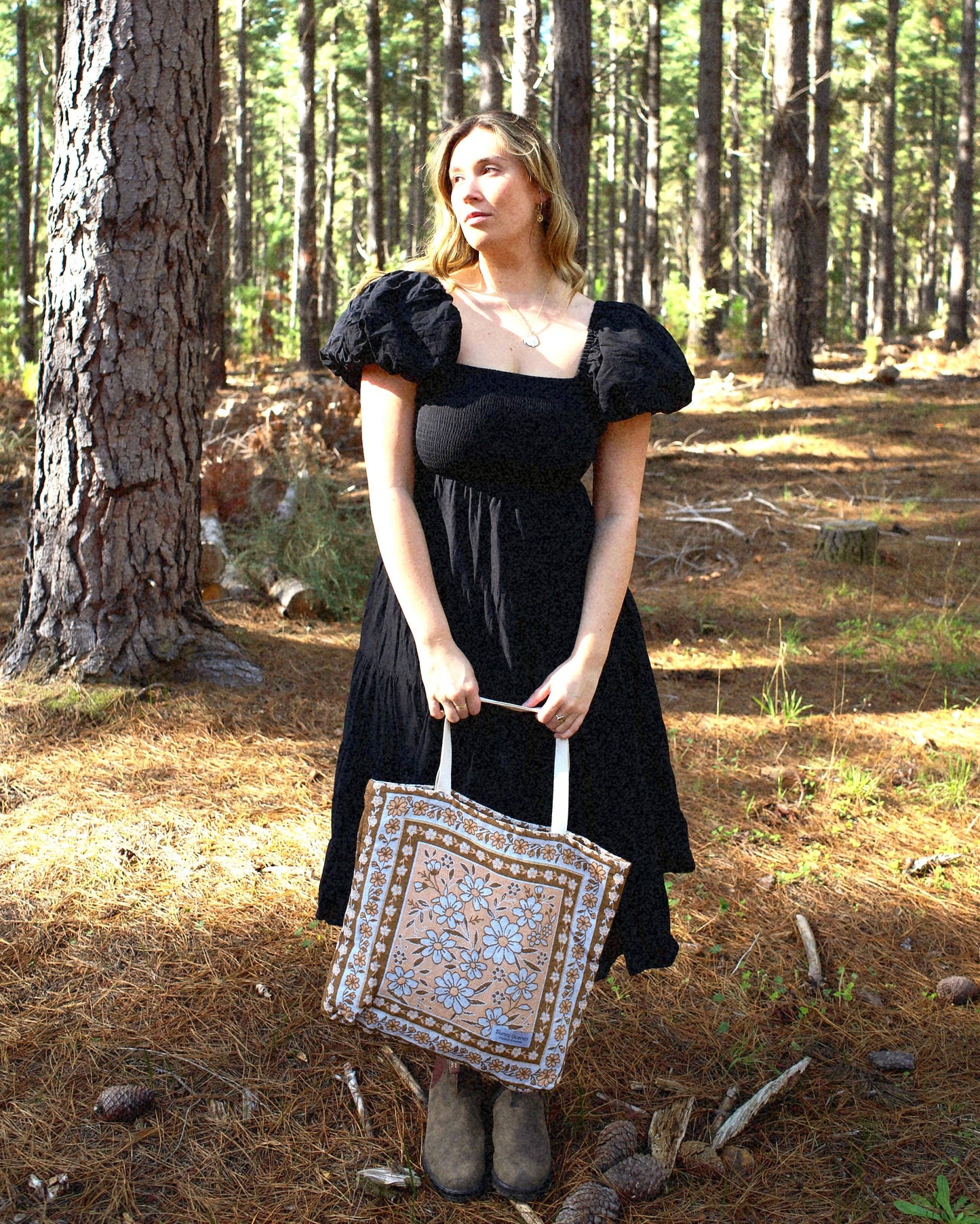 Sunni Scenes - Gracie Beach Tote Bag