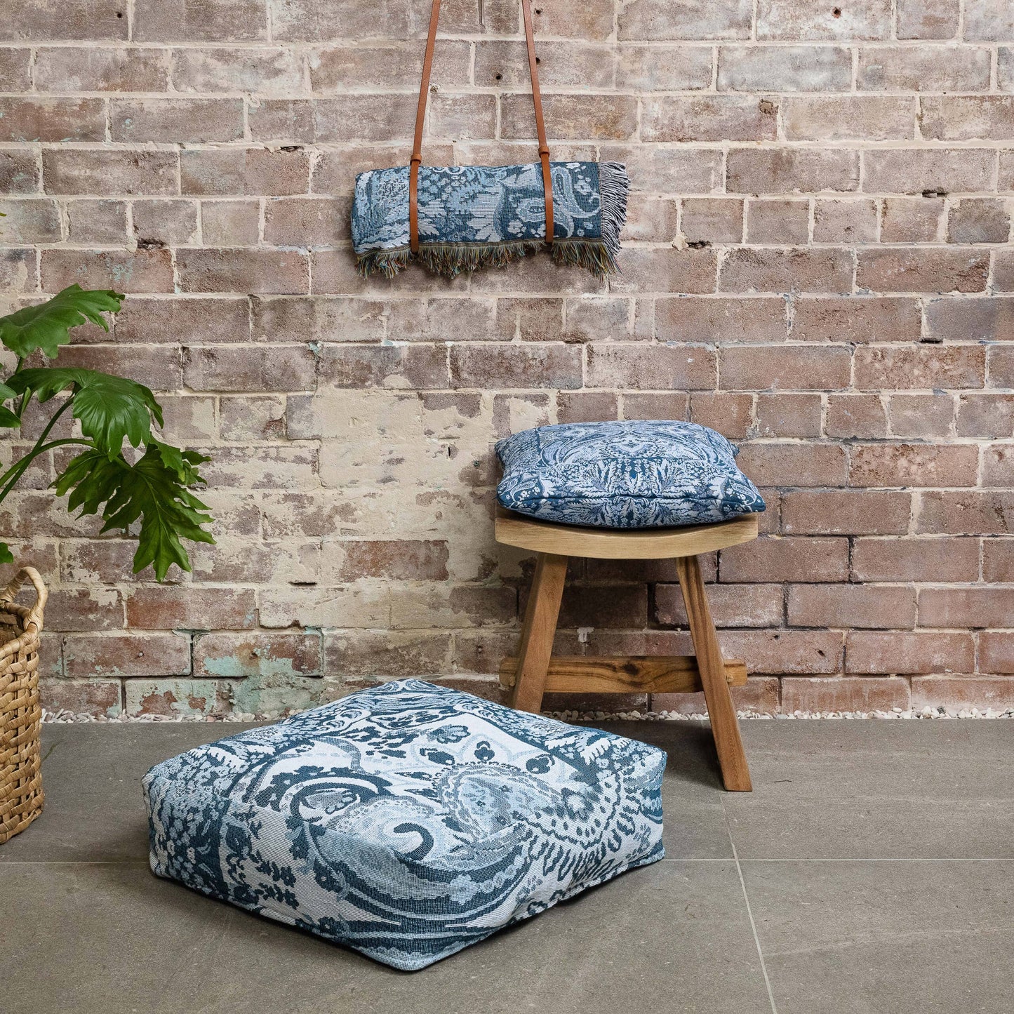 ‘Yesterday' Woven Picnic Rug/Throw: Regular 130x160cm | HENDEER