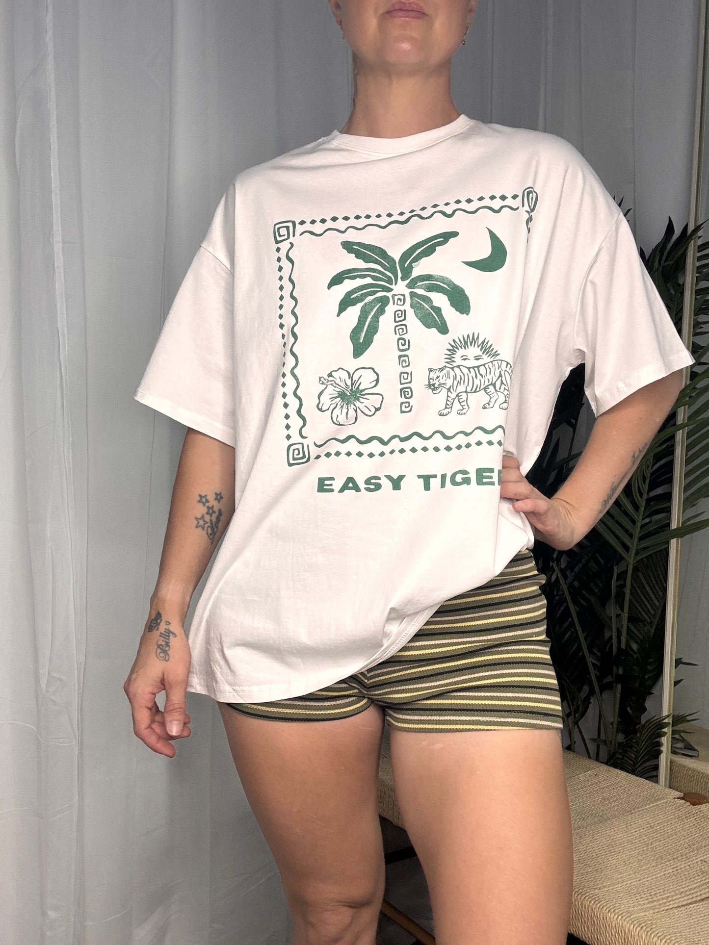 Erin Oversized Tee Shirt & Shorties set - Green Tiger