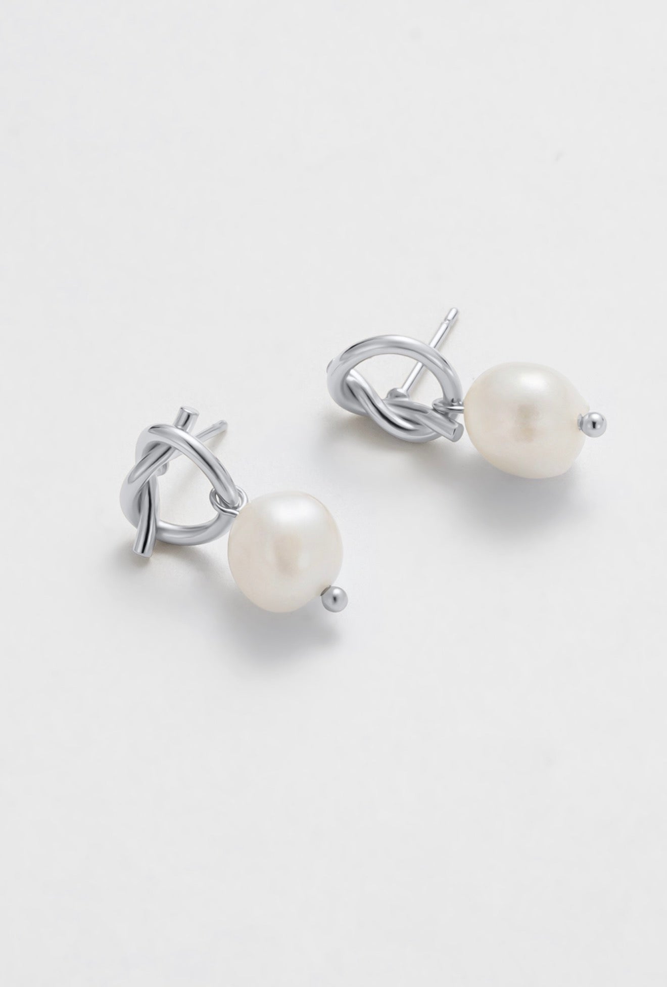 Alice Pearl Earring - Silver
