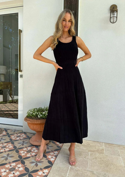 VENICE KNIT MAXI DRESS - BLACK