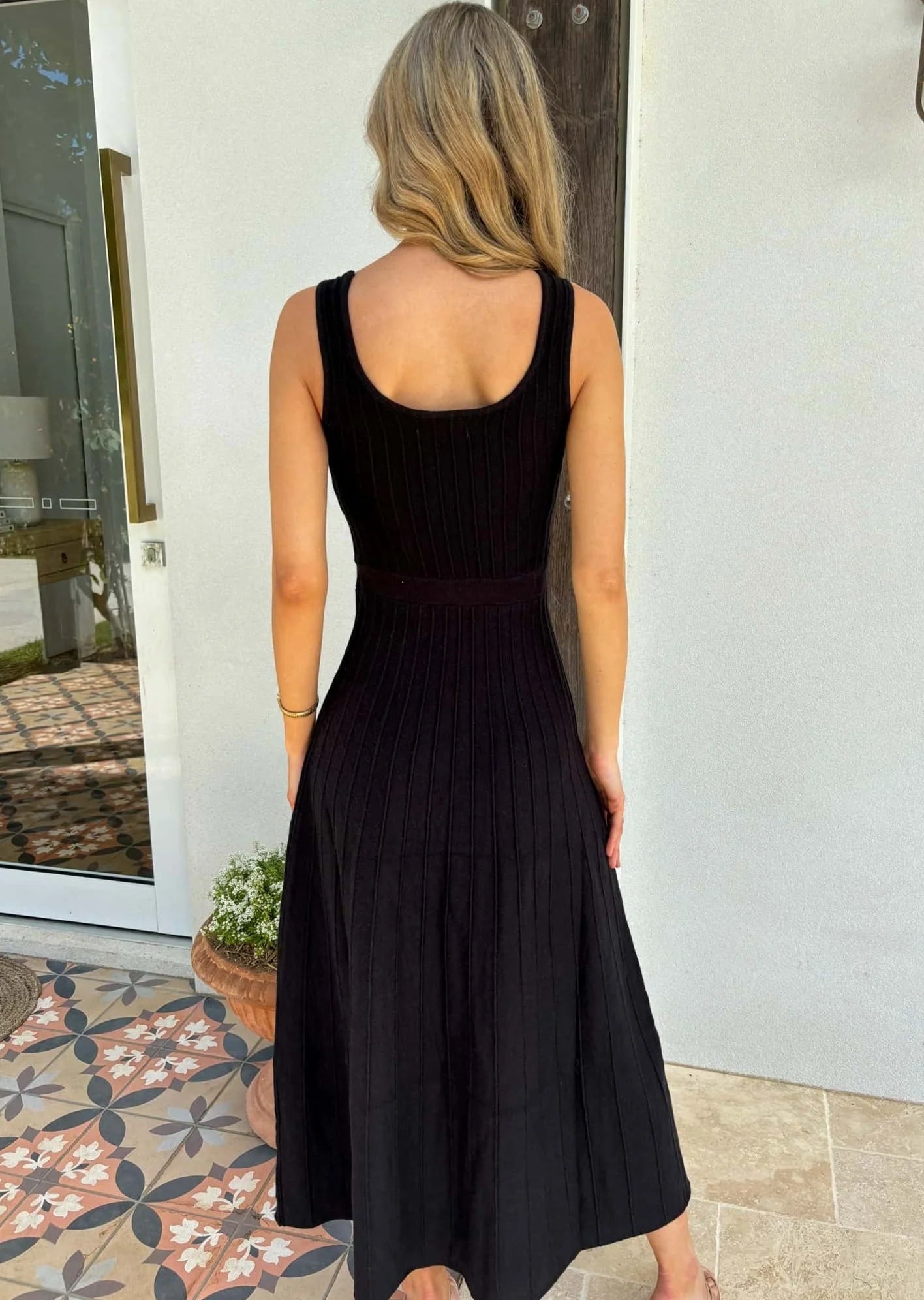 VENICE KNIT MAXI DRESS - BLACK