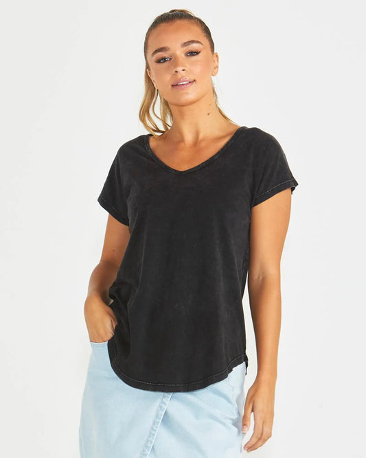 YUKI V-NECK TEE SHIRT TOP - BLACK