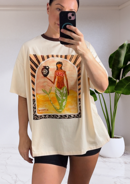 Mya Oversized Tee Beige Mermaid Vase