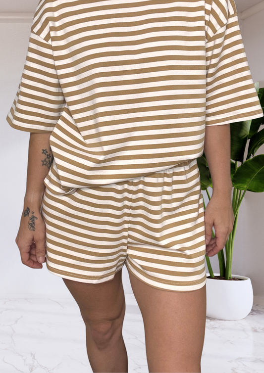 Bailey Stripe Elastic Shorts - Beige
