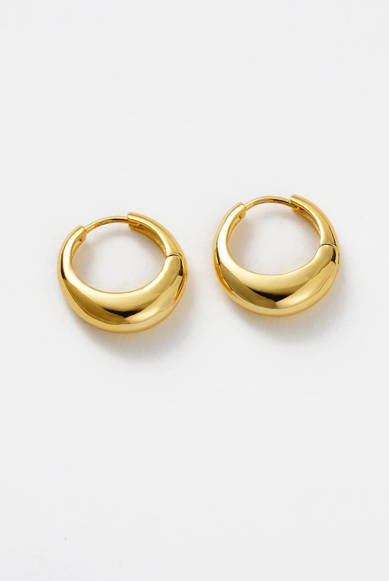 Cleo Hoop (Medium) Earrings - Gold