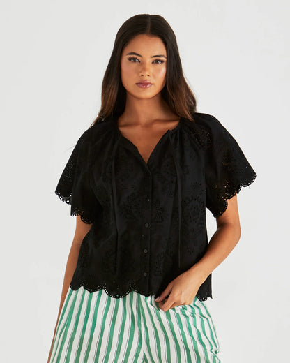 Ani Scalloped Short Sleeved Blouse - Black