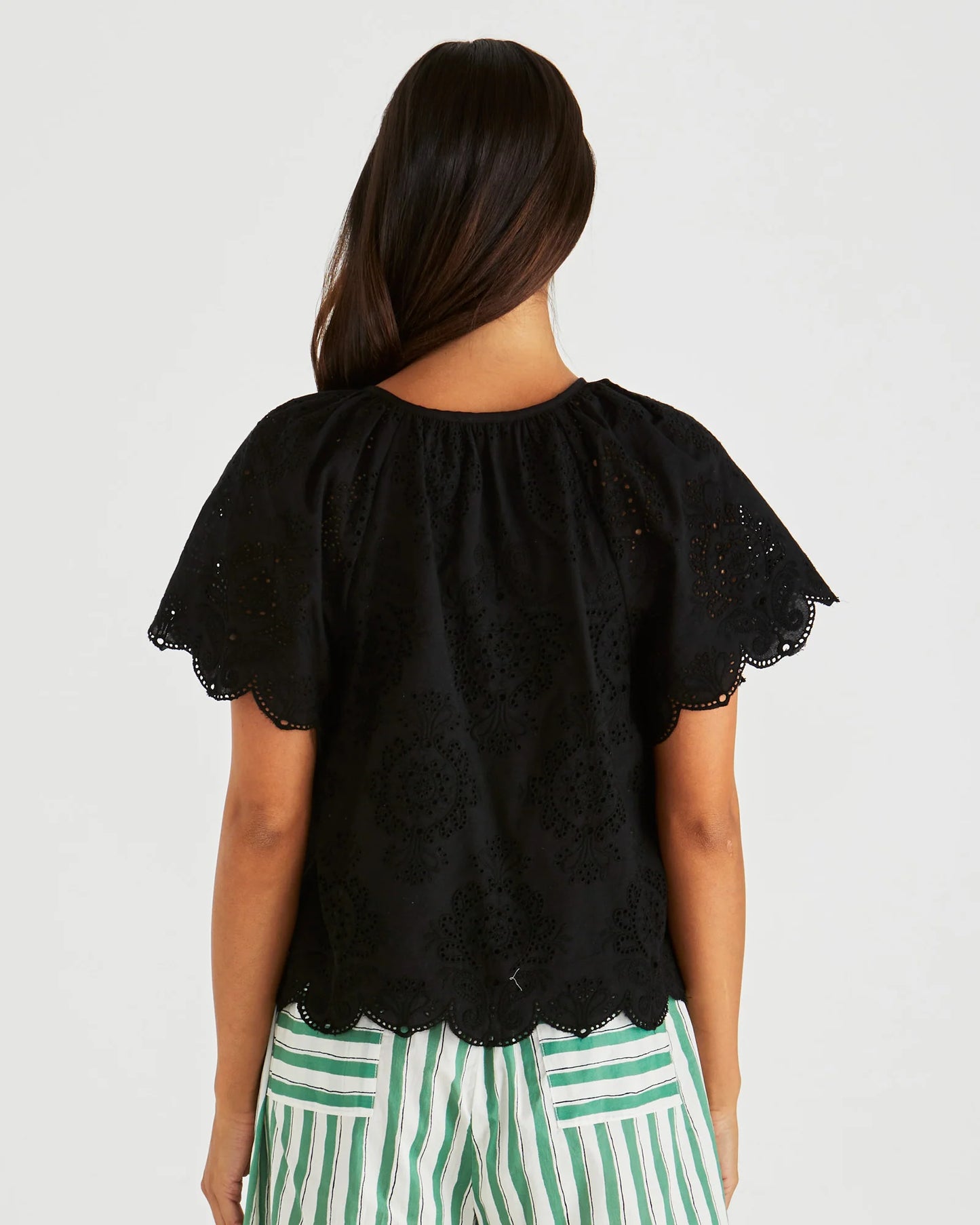 Ani Scalloped Short Sleeved Blouse - Black