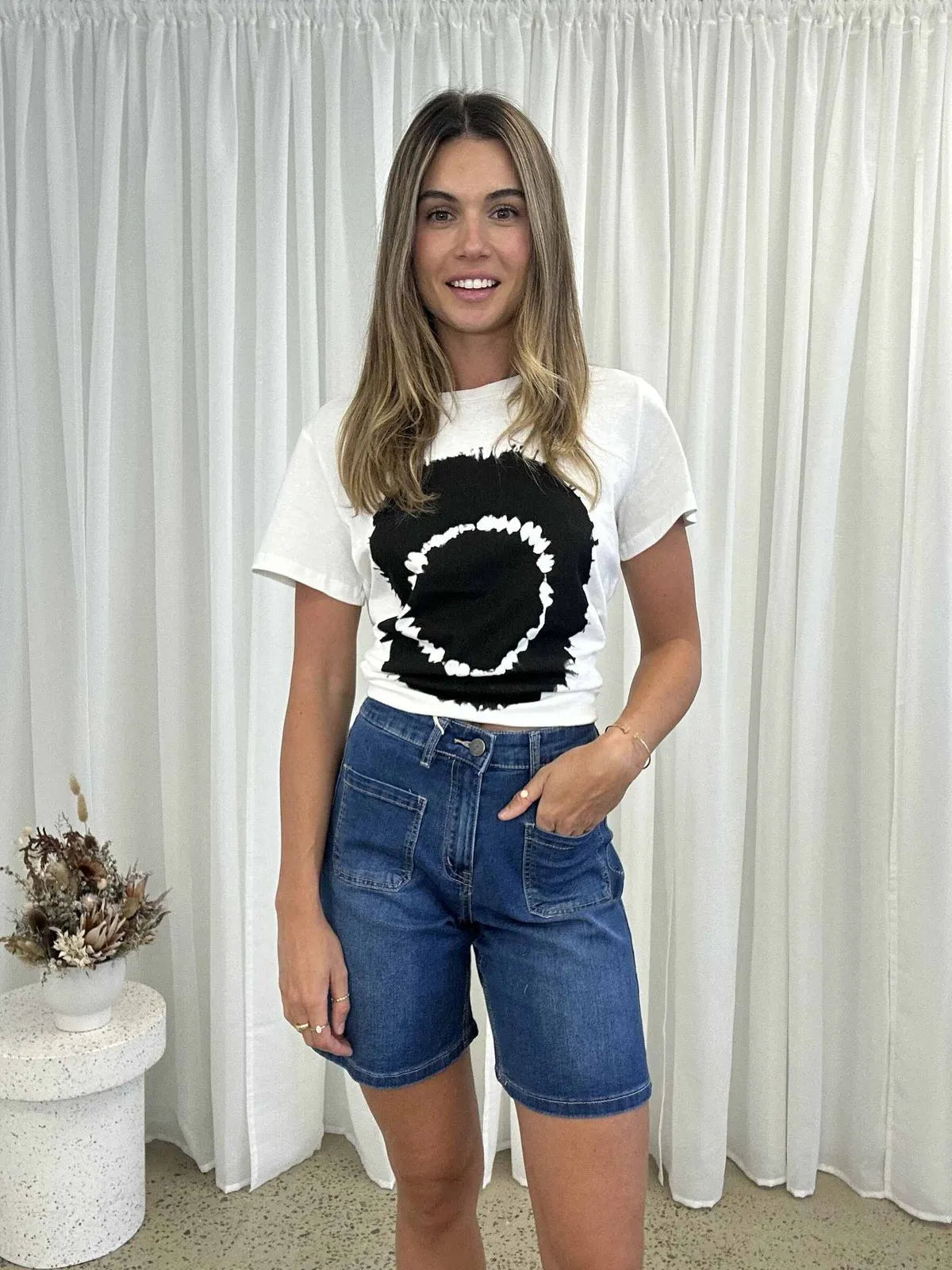 Shelly Patch Pocket Denim Shorts - Indigo Blue