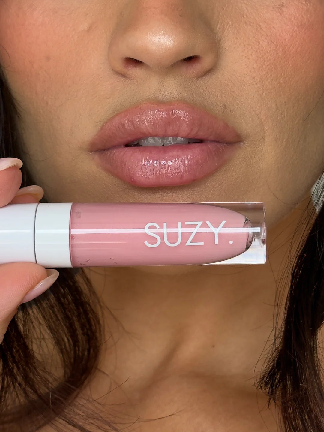 SUZY. GLOSS