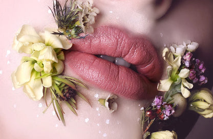 SUZY. LIPSTICK