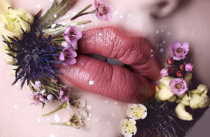 SUZY. LIPSTICK