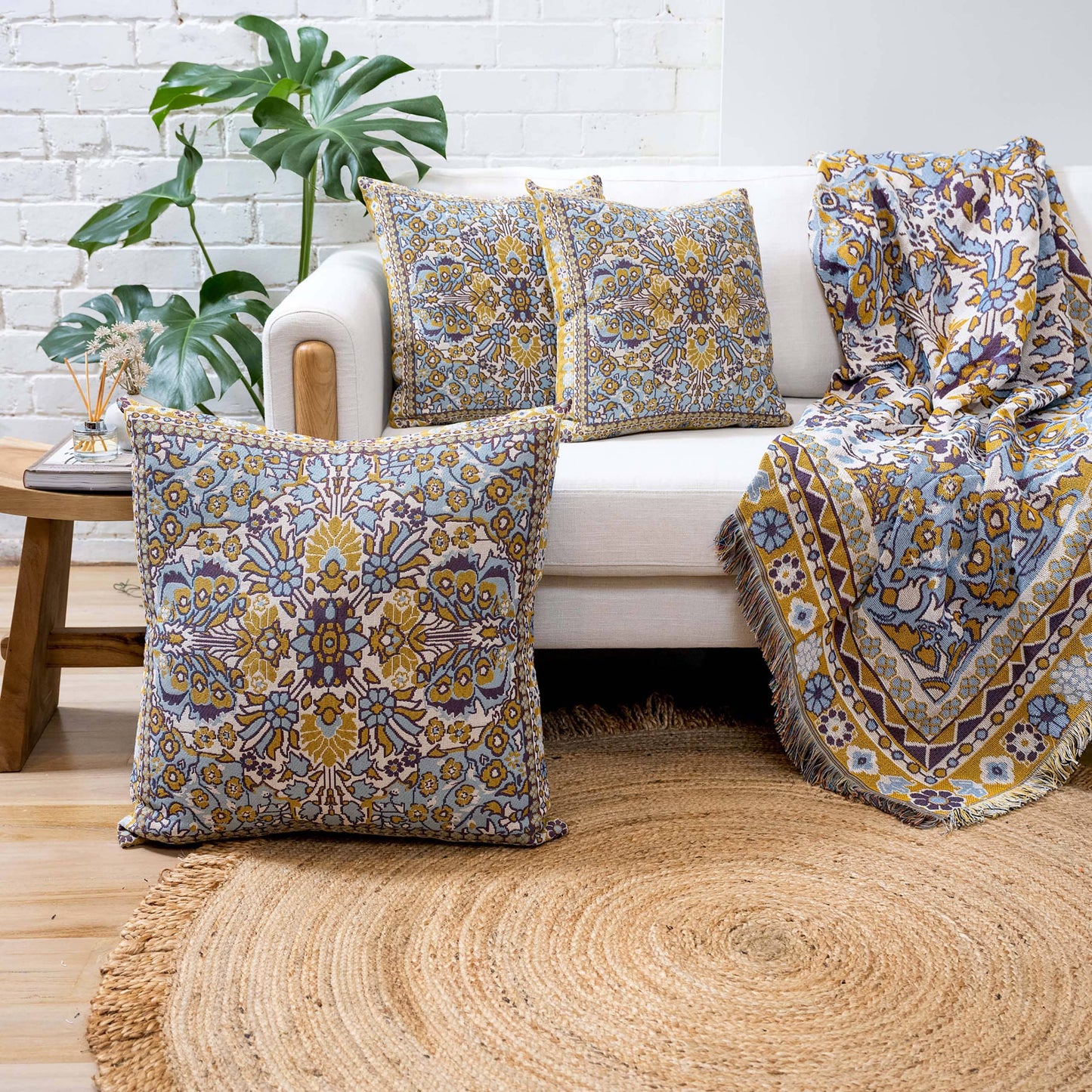 'Every Little Thing' Woven Picnic Rug/Throw: Large 170x200cm | HENDEER