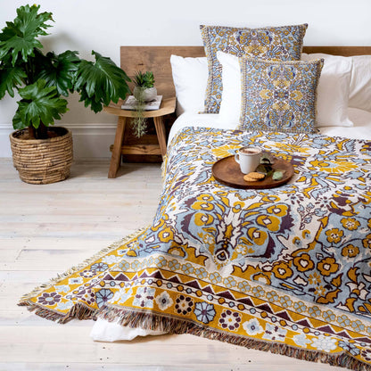 'Every Little Thing' Woven Picnic Rug/Throw: Large 170x200cm | HENDEER