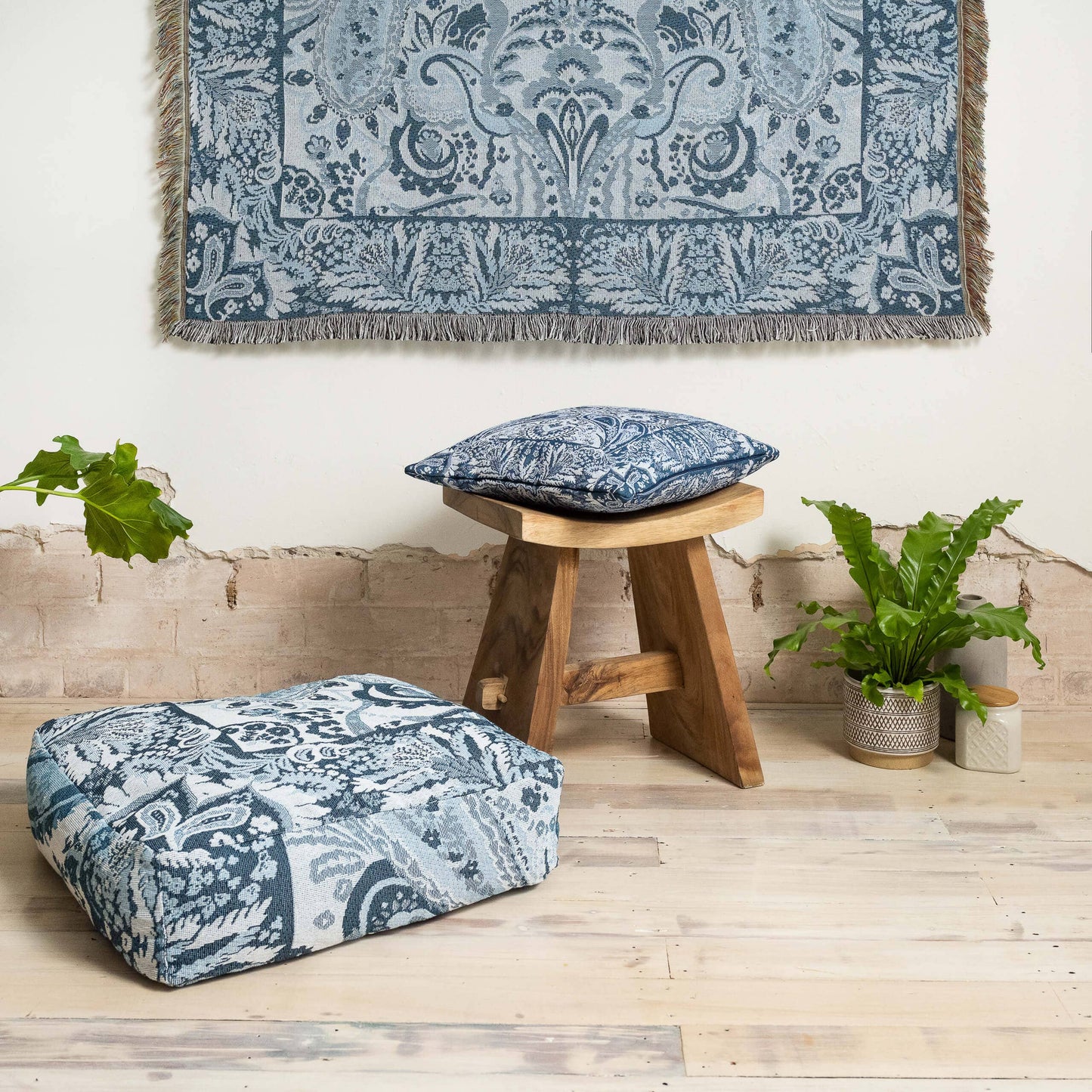 ‘Yesterday' Woven Picnic Rug/Throw: Regular 130x160cm | HENDEER