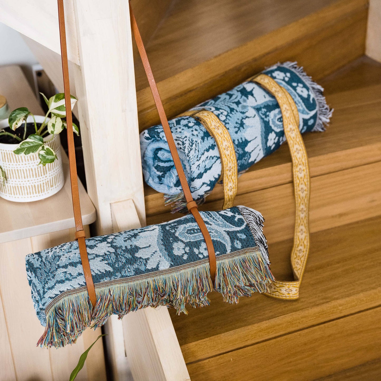 ‘Yesterday' Woven Picnic Rug/Throw: Regular 130x160cm | HENDEER