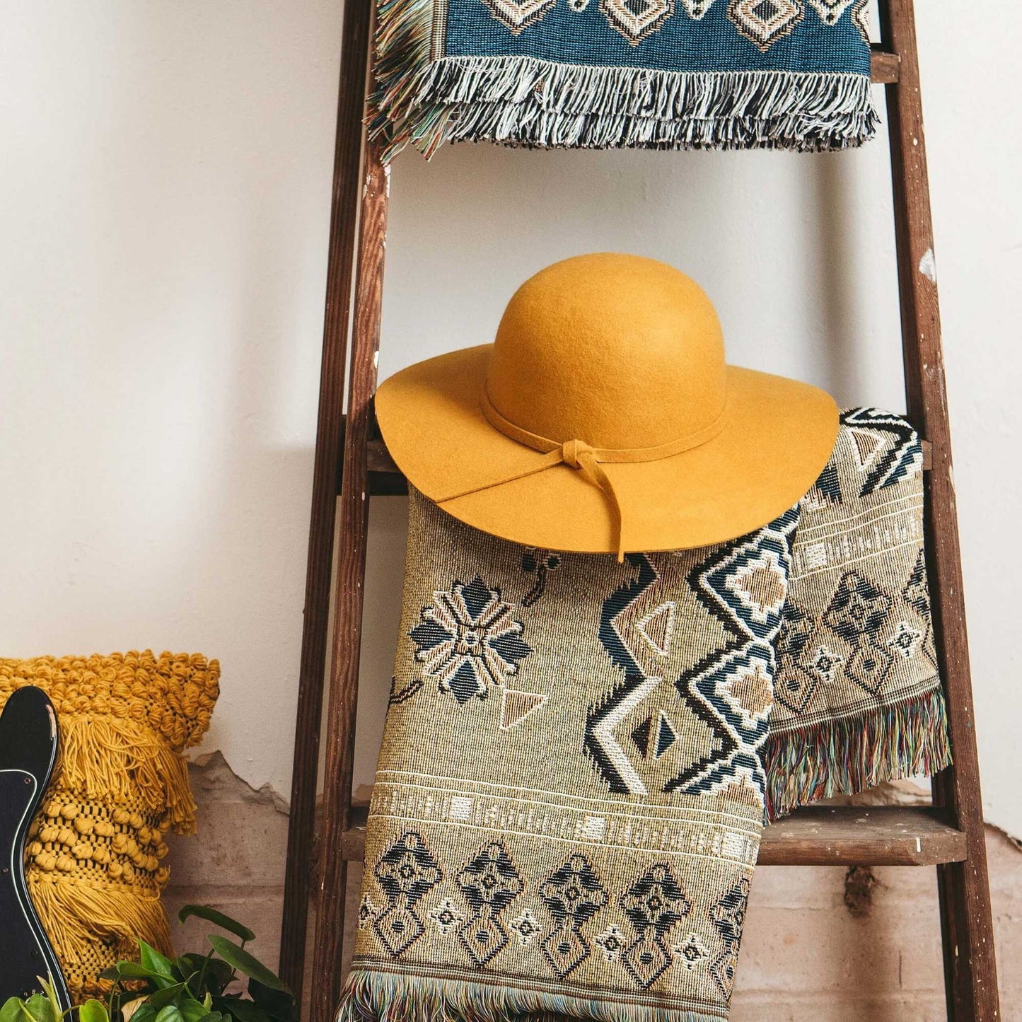 'Hey Jude' Woven Picnic Rug/Throw: Regular 130x160cm | HENDEER