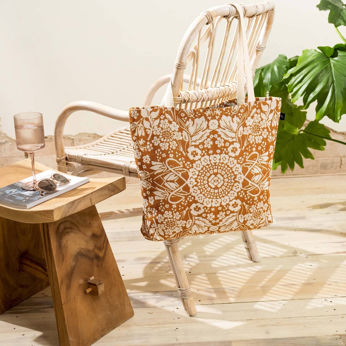 Golden Slumbers Tote Bag | HENDEER