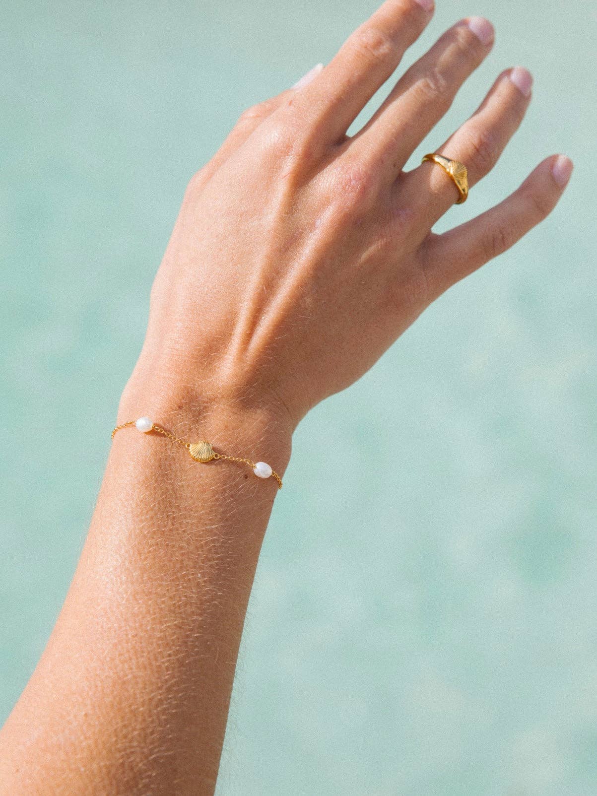 Paralia Palms Bracelet in 18k Gold | Malakai the Label