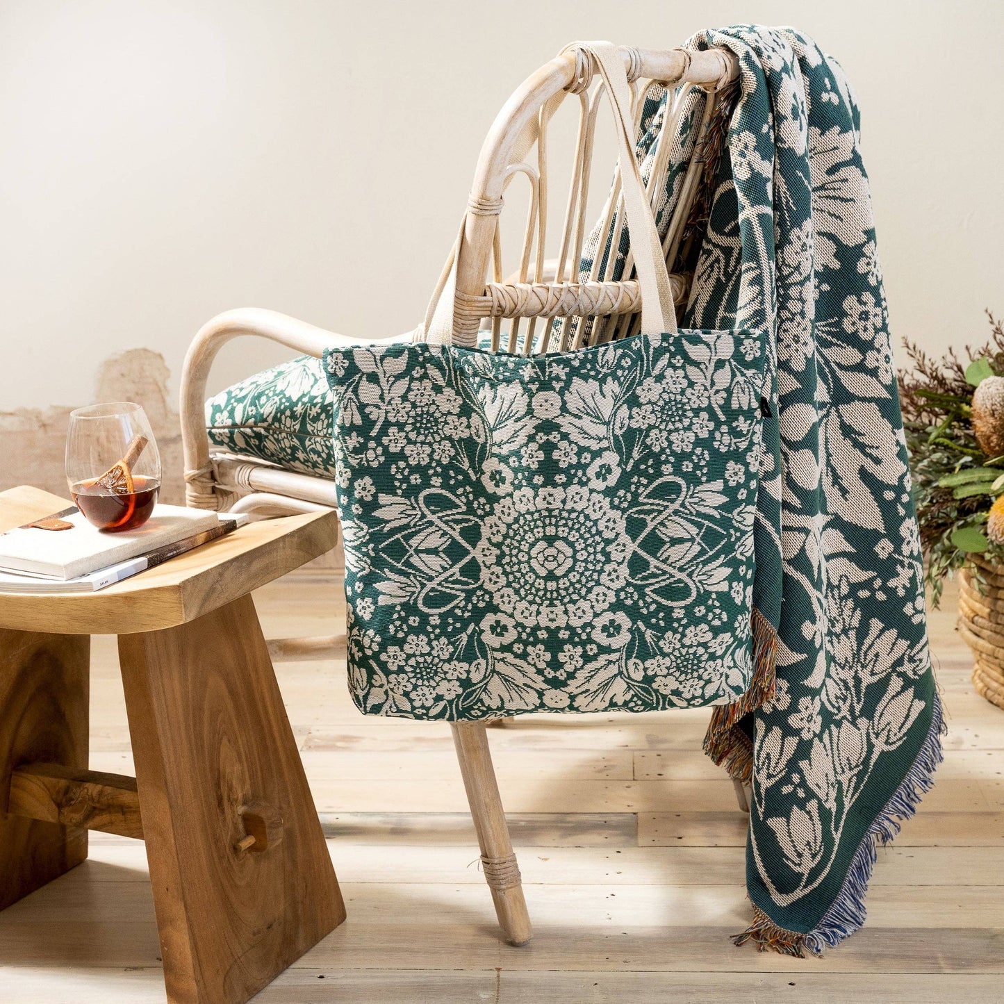 Across the Universe Tote Bag | HENDEER